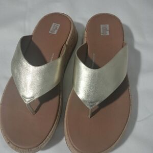FitFlop F-Mode Metallic Leather/Cork Platform Toe Post Women's Size 7.5